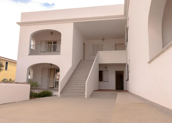 Le Residenze Del Golfo Di Lägenhetshotell Orosei