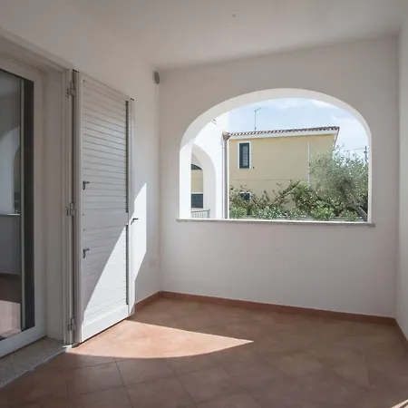Le Residenze Del Golfo Di Apartahotel 3*