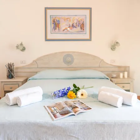 Apartahotel Le Residenze Del Golfo Di 3*