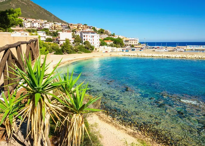 Le Residenze Del Golfo Di Apart Otel 3*